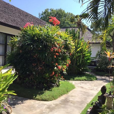 Taman Dewi Sri Villa Et Bungalow Pemuteran Buitenkant foto