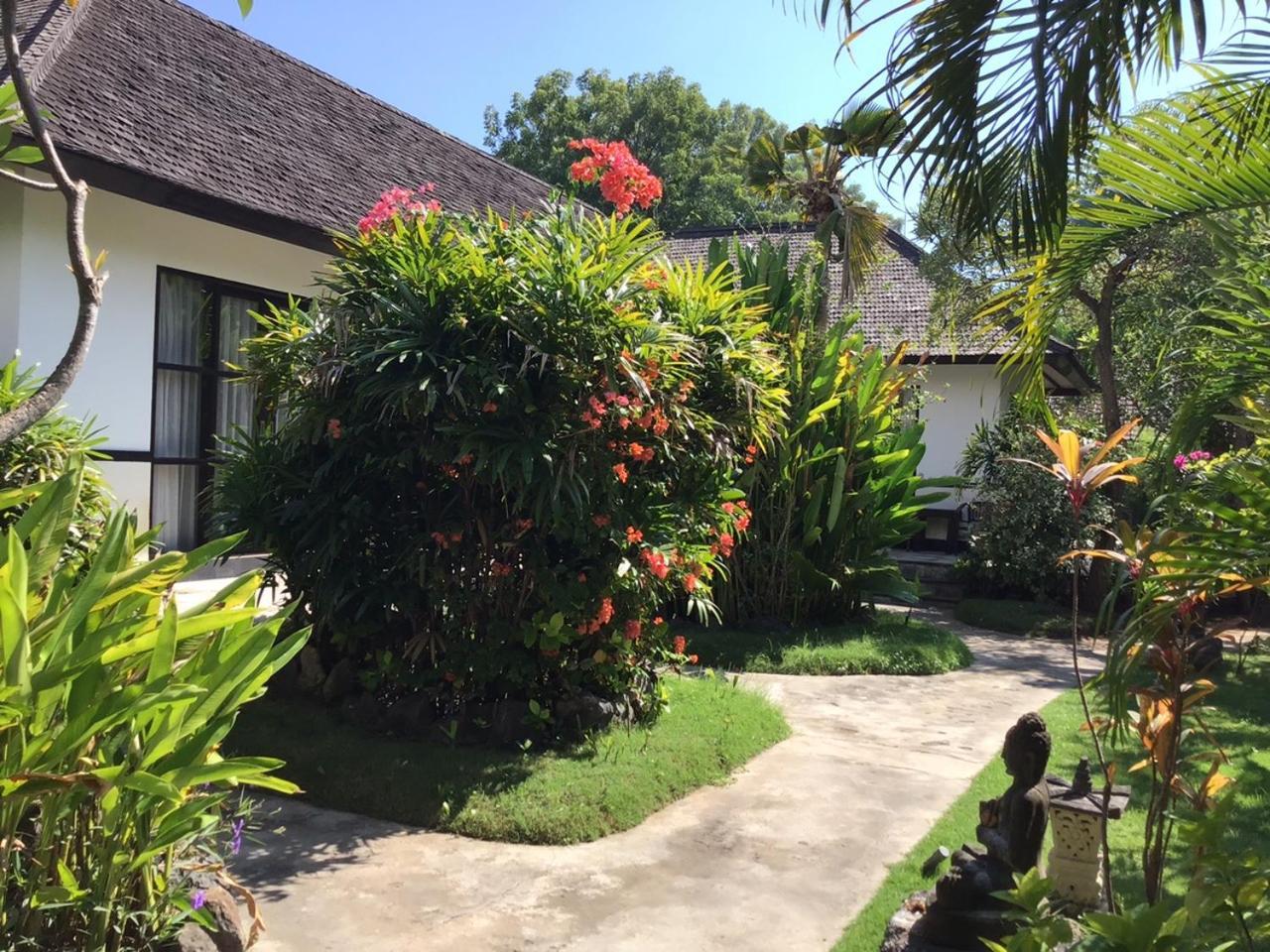 Taman Dewi Sri Villa Et Bungalow Pemuteran Buitenkant foto