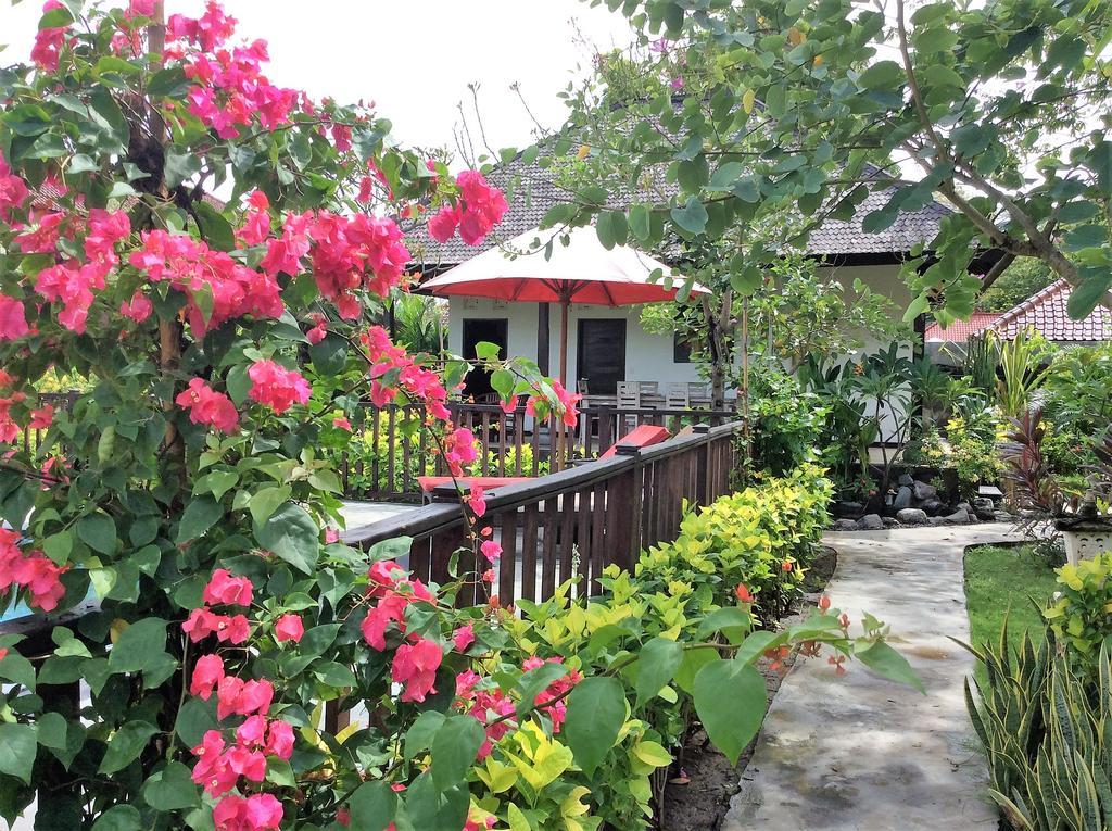 Taman Dewi Sri Villa Et Bungalow Pemuteran Buitenkant foto