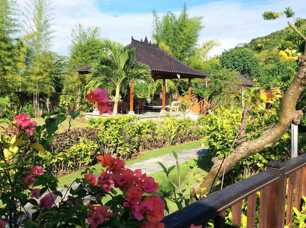 Taman Dewi Sri Villa Et Bungalow Pemuteran Buitenkant foto