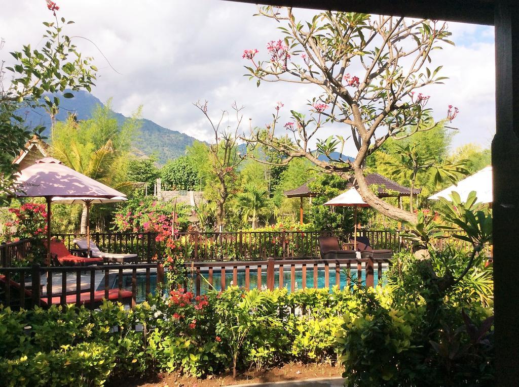 Taman Dewi Sri Villa Et Bungalow Pemuteran Buitenkant foto