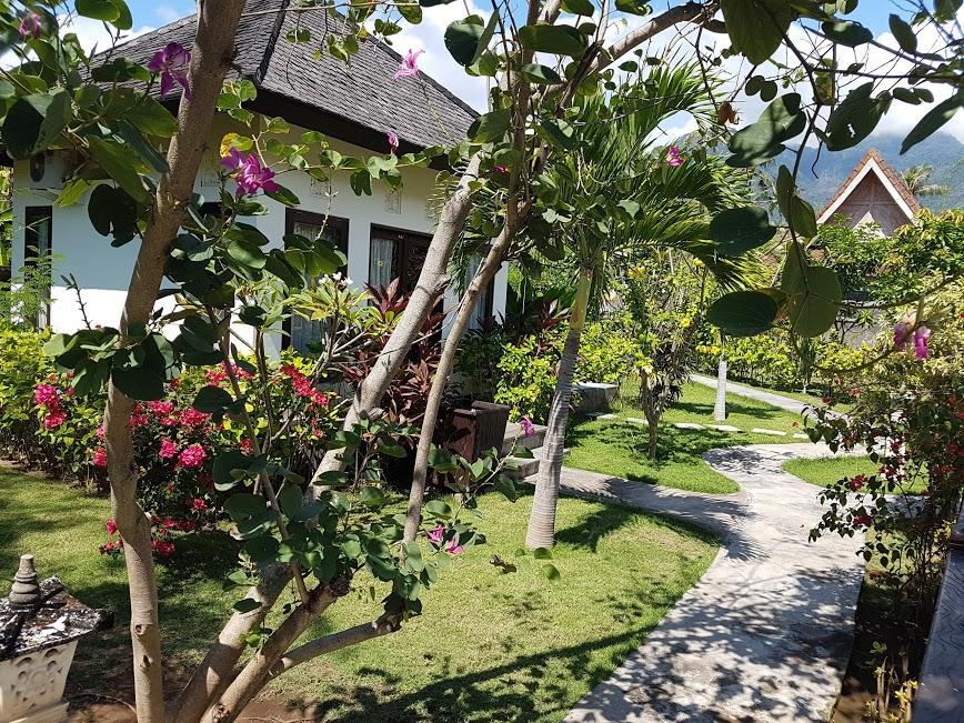 Taman Dewi Sri Villa Et Bungalow Pemuteran Buitenkant foto
